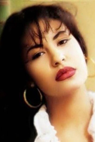 Hablemos del extrovertido estilo de Selena Quintanilla | Estilo Musa Moda