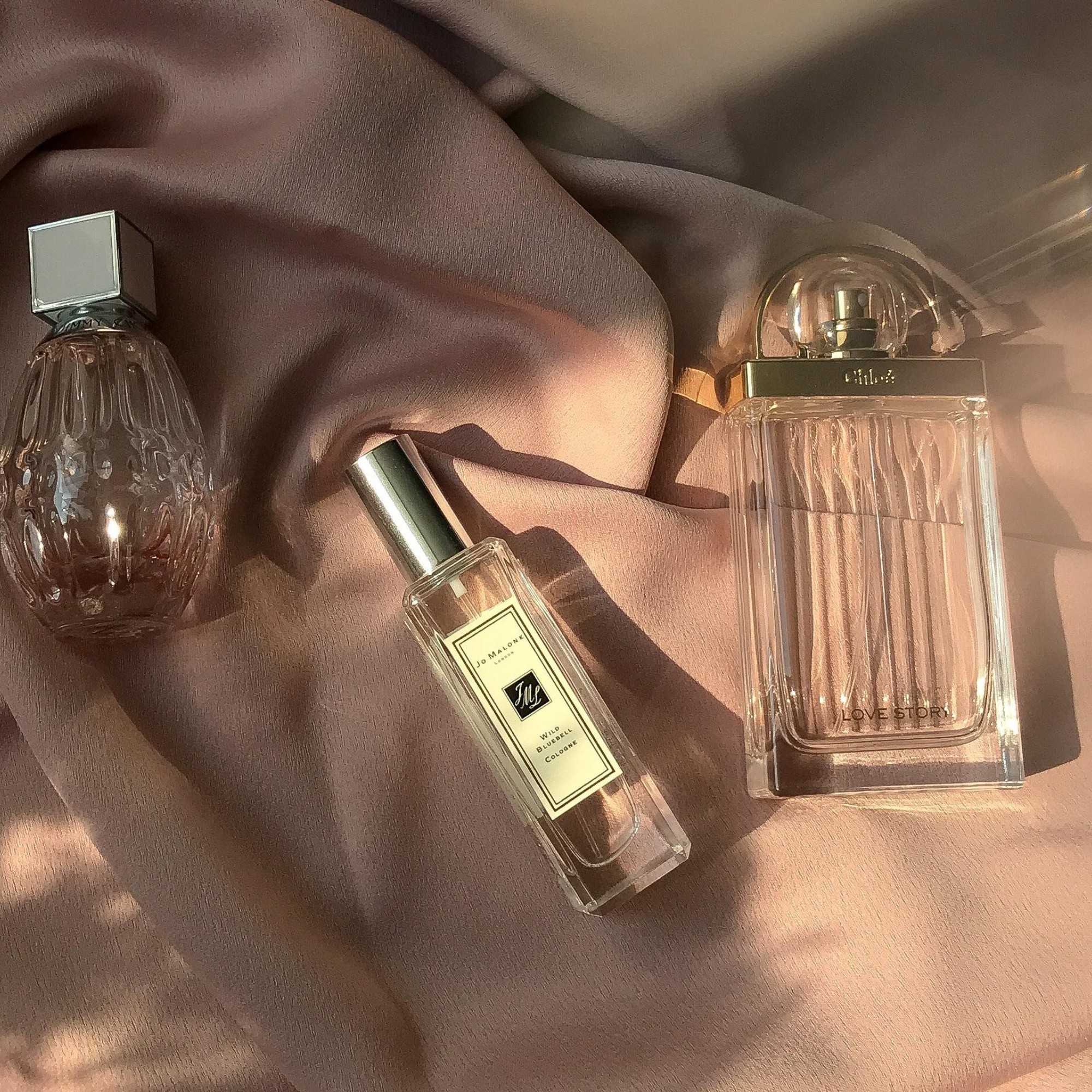 Experto en perfumería revela las 5 mejores fragancias para mujeres