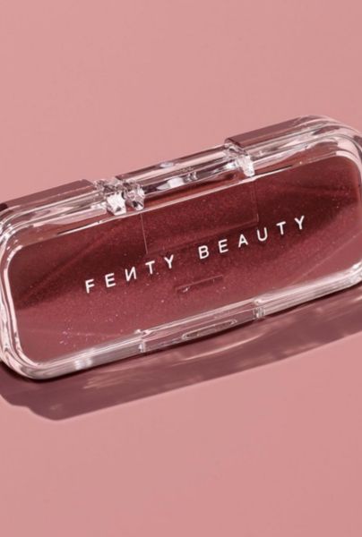 Fenty Beauty lanza nuevos tonos de sus productos en gloss para labios