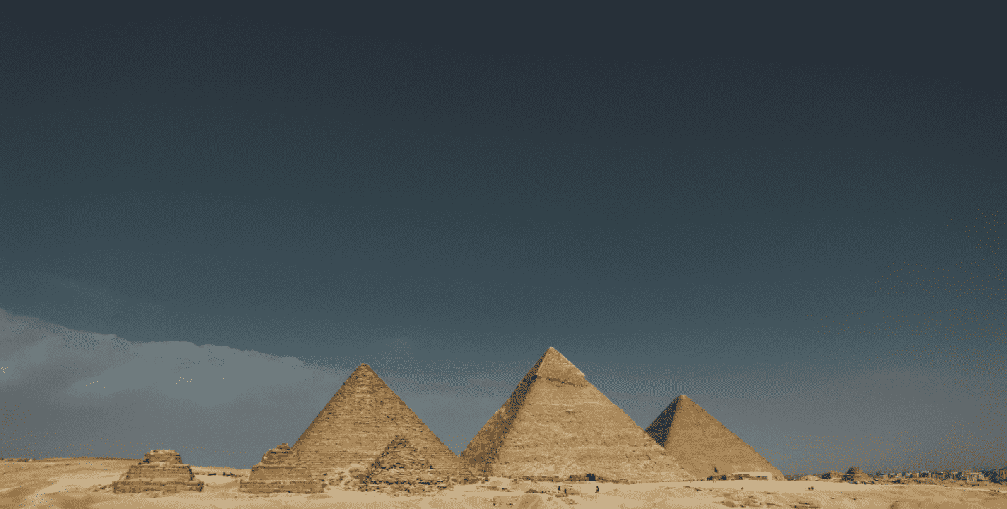 Dior llevará a Egipto su próximo desfile con las pirámides como escenario